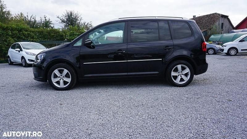 Culoarenegru Utilizat 2014 VW Touran Comfortline Monovolum | 8.650 EUR (Preț OK) - Imagine 1/4
