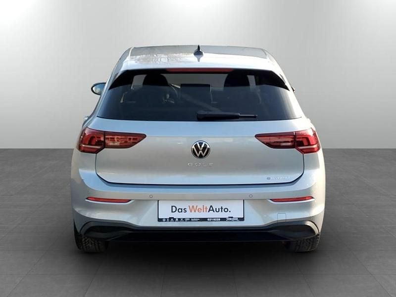 Nouă VW Golf VIII Life 150 CP (110 kW) 2025 Gri mediu  normal