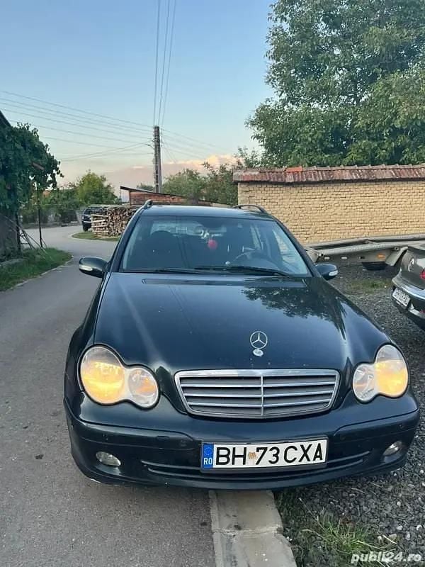 Utilizat 2004 Mercedes C220 Break | 1.000 EUR (Super Preț) - Imagine 1/4