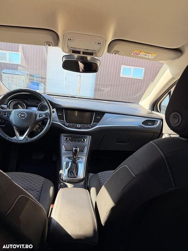 Second-hand Opel Astra Dynamic 136 CP (100 kW) 2018 Culoarenegru Break