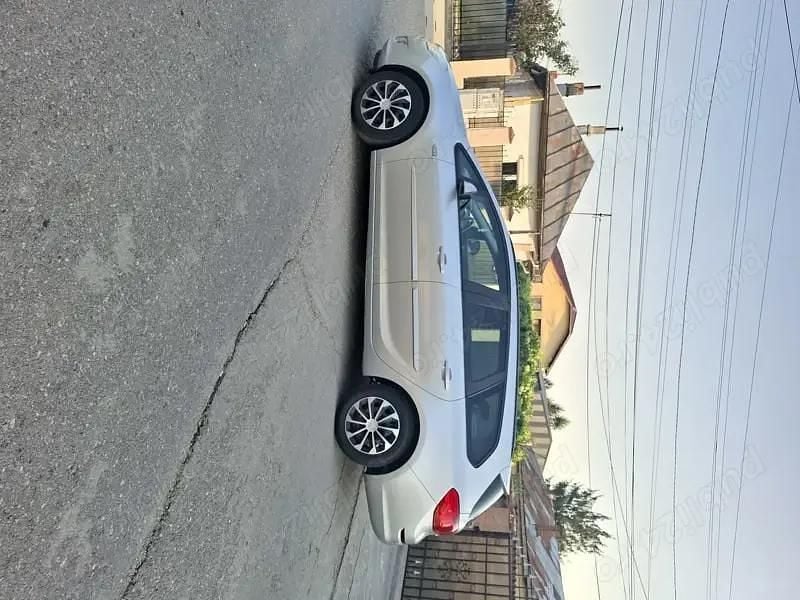 Utilizat 2011 Opel Astra Hatchback | 3.400 EUR (Puțin scump) - Imagine 1/4