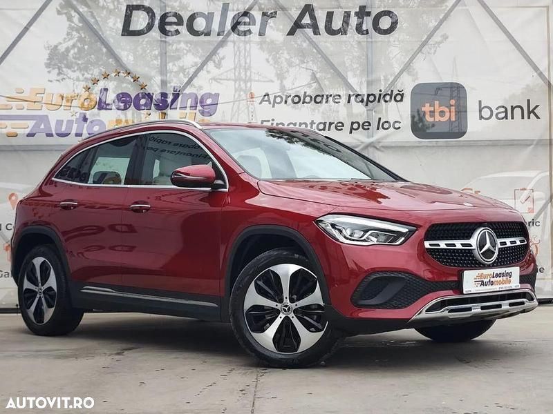 Culoarerosu Utilizat 2022 Mercedes GLA200 SUV | 33.990 EUR (Preț bun) - Imagine 1/4
