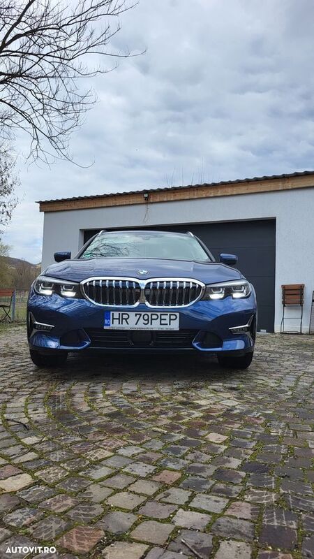 Albastru Utilizat 2020 BMW 320 Luxury Line Break | 29.100 EUR (Scump) - Imagine 1/4