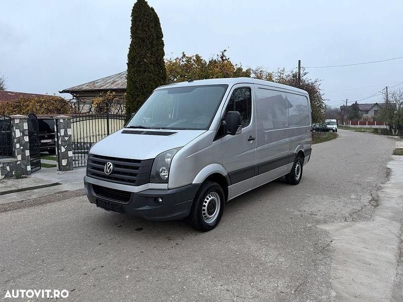 Culoareargint Utilizat 2012 VW Crafter Van | 8.290 EUR (Preț bun) - Imagine 1/4