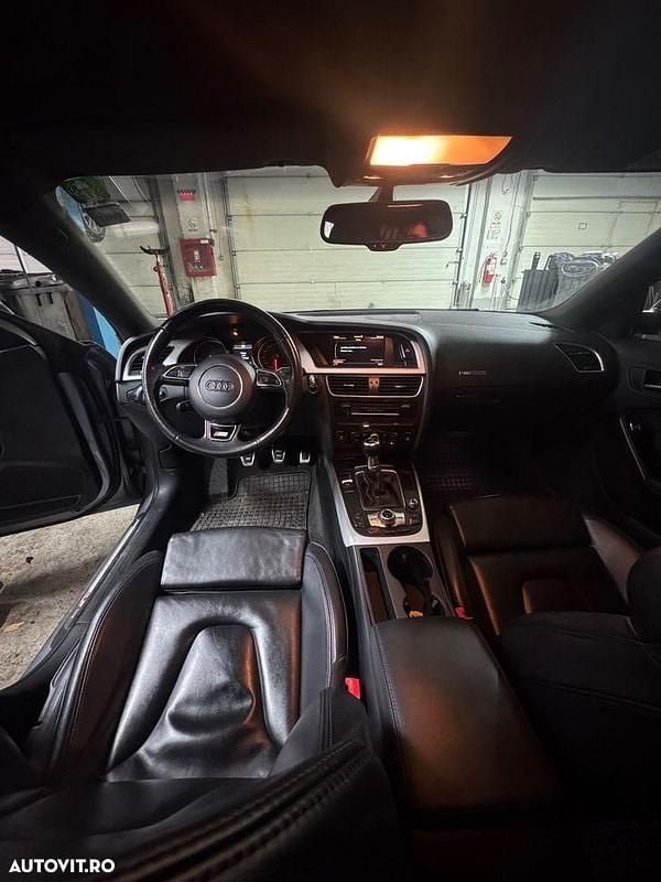Second-hand Audi A5 S-Line 177 CP (130 kW) 2016 Culoaregri Berlinǎ