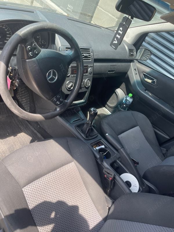 Second-hand Mercedes A180 110 CP (80 kW) 2005 Negru Berlinǎ