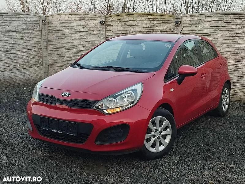 Culoarerosu Second-hand 2013 Kia Rio | 3.999 EUR (Puțin scump) - Imagine 1/4