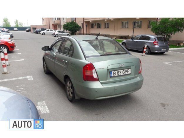 Second-hand Hyundai Accent 110 CP (80 kW) 2008 Verde Berlinǎ