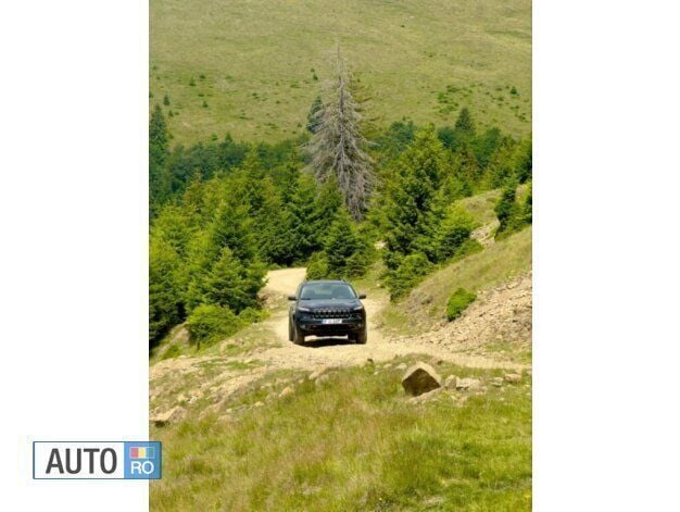 Second-hand Jeep Cherokee Trailhawk 275 CP (202 kW) 2016 Negru SUV