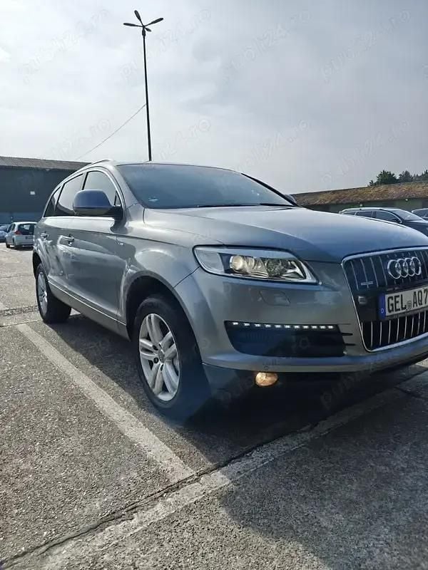 Gri Utilizat 2008 Audi Q7 SUV | 8.500 EUR (Super Preț) - Imagine 1/4