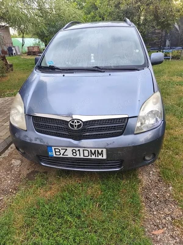 Gri Utilizat 2002 Toyota Corolla Verso Monovolum | 2.100 EUR - Imagine 1/4