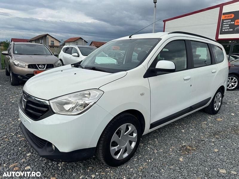 Alb Utilizat 2013 Dacia Lodgy Lauréate Monovolum | 3.990 EUR (Preț bun) - Imagine 1/4