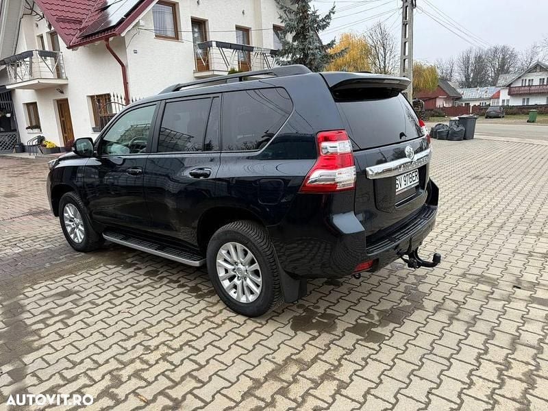 Second-hand Toyota Land Cruiser Luxury 177 CP (130 kW) 2016 Culoarealte culori SUV