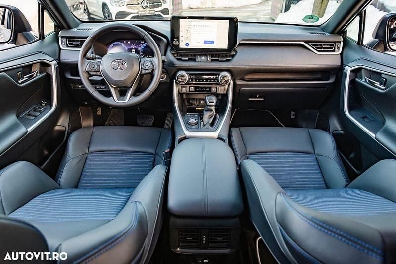 Second-hand Toyota RAV4 Hybrid Style 306 CP (225 kW) 2023 Culoaregri SUV