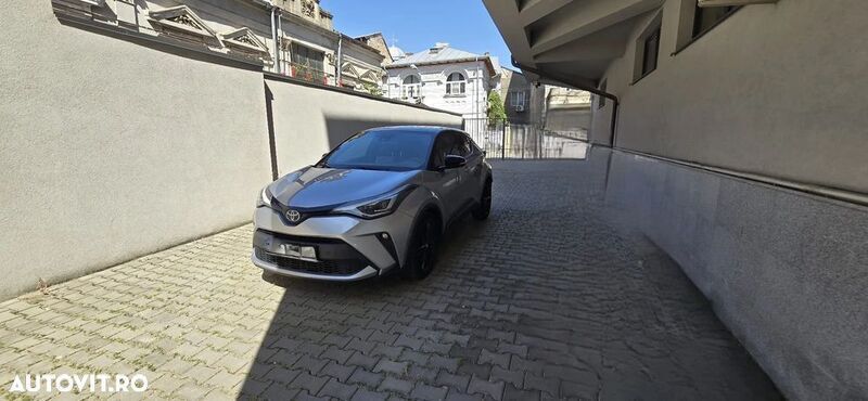 Gri Utilizat 2022 Toyota C-HR SUV | 26.000 EUR (Preț OK) - Imagine 1/4