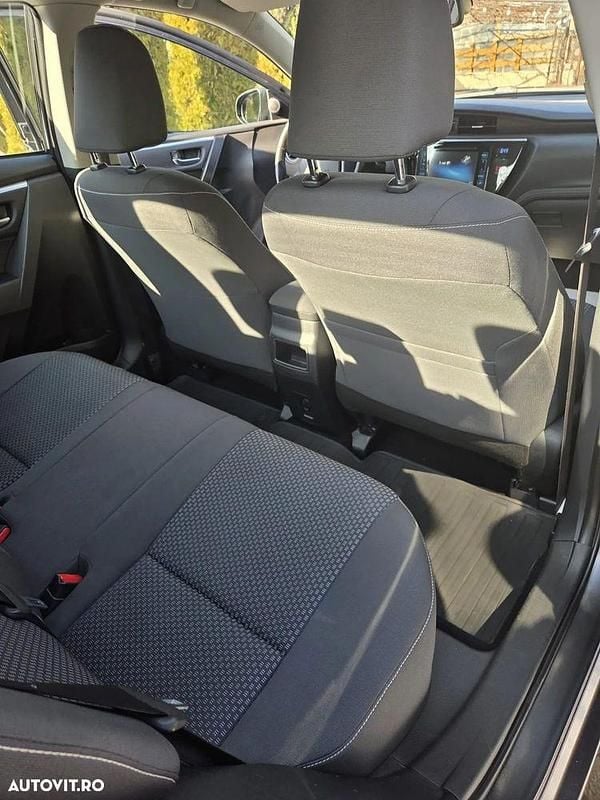 Second-hand Toyota Corolla Luna 132 CP (97 kW) 2016 Culoaregri Berlinǎ