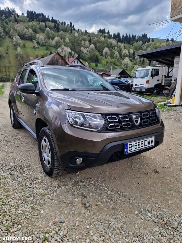Maro Utilizat 2019 Dacia Duster Comfort SUV | 11.050 EUR (Preț bun) - Imagine 1/4