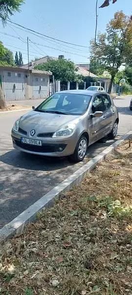 Second-hand 2008 Renault Clio II Hatchback | 3.900 EUR - Imagine 1/4