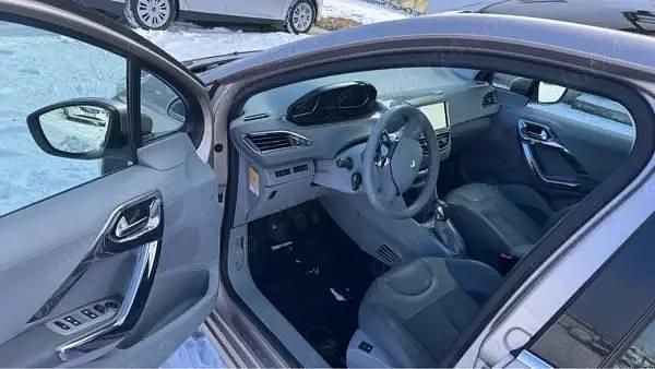 Second-hand Peugeot 208 Allure 120 CP (88 kW) 2012 Hatchback