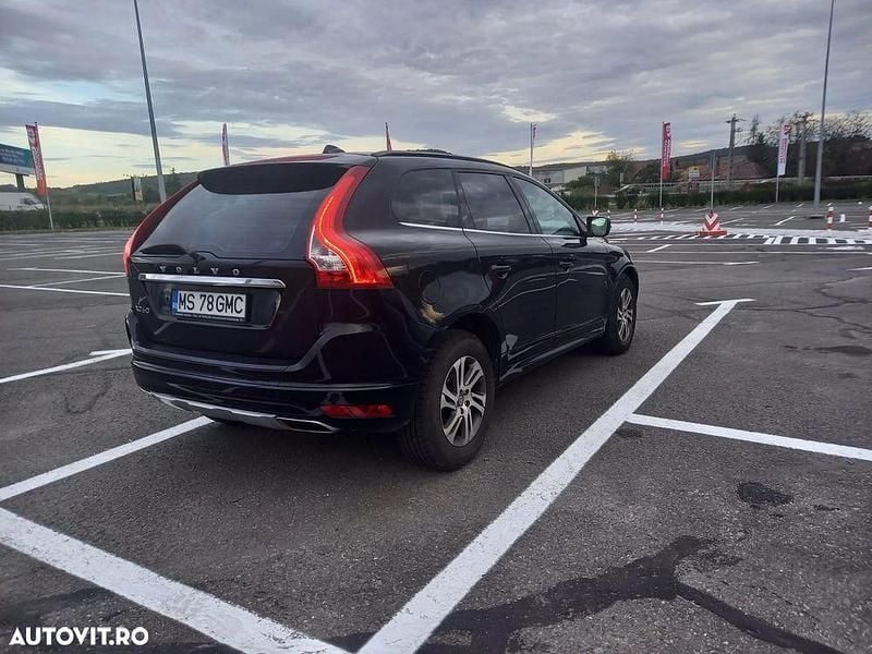 Culoarenegru Utilizat 2016 Volvo XC60 Ocean Race SUV | 12.500 EUR (Super Preț) - Imagine 1/4