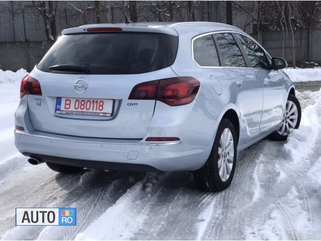 Albastru Utilizat 2015 Opel Astra Break | 7.358 EUR (Preț OK) - Imagine 1/4