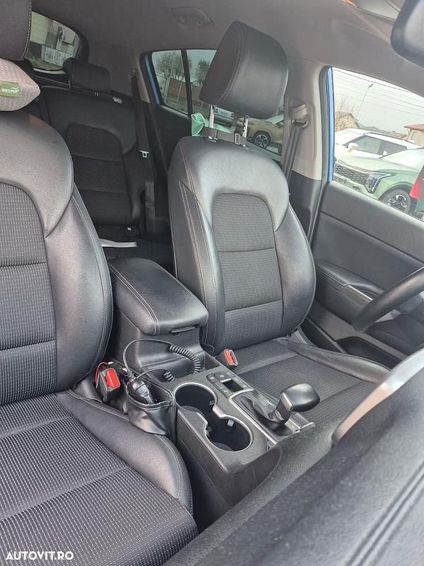 Second-hand Kia Sportage Style 136 CP (100 kW) 2021 Culoarealbastru SUV