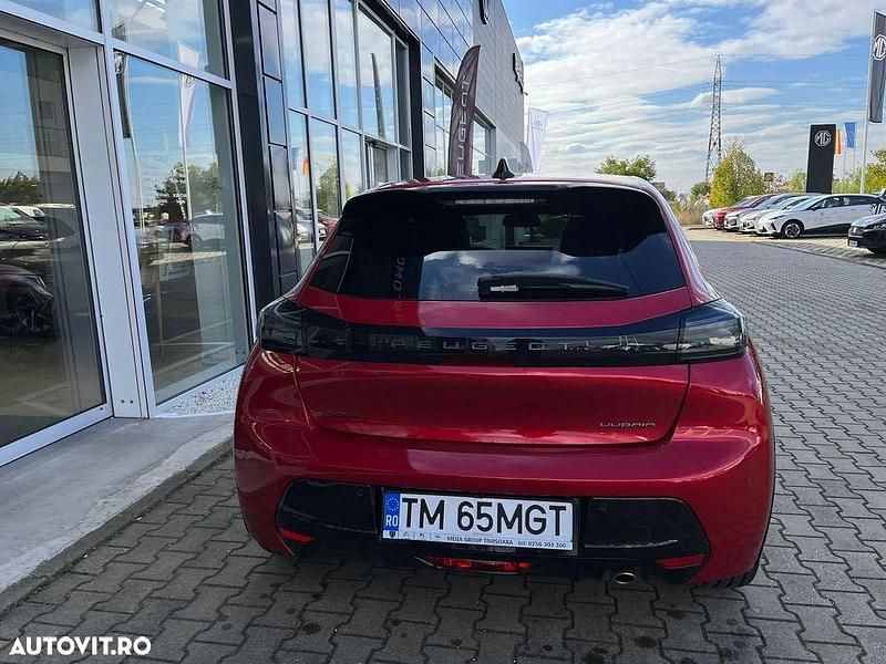 Nouă Peugeot 208 GT-line 100 CP (73 kW) 2025 Culoarerosu Hatchback