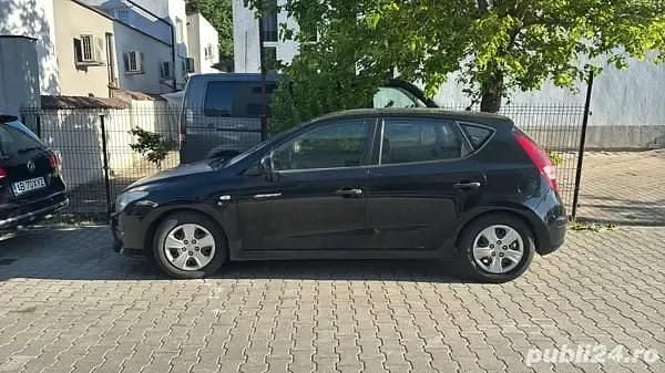 Utilizat 2011 Hyundai i30 Hatchback | 2.989 EUR - Imagine 1/3