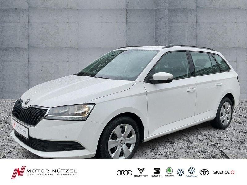 Utilizat 2022 Skoda Fabia Ambition Hatchback | 17.470 EUR (Scump) - Imagine 1/1