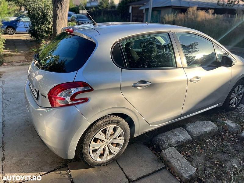 Second-hand Peugeot 208 82 CP (60 kW) 2014 Culoaregri Hatchback