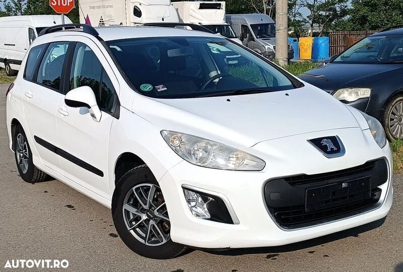 Alb Utilizat 2012 Peugeot 308 Tendance Break | 2.990 EUR - Imagine 1/4