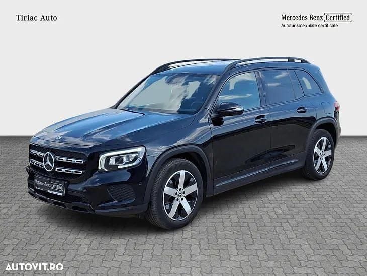 Culoarenegru Utilizat 2022 Mercedes GLB200 SUV | 31.900 EUR (Super Preț) - Imagine 1/3