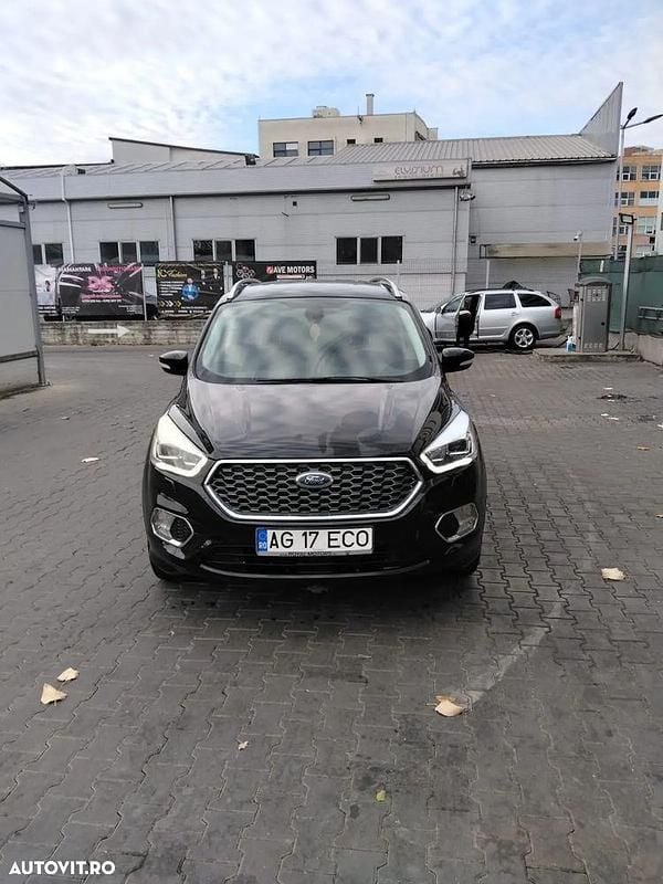 Culoarenegru Utilizat 2017 Ford Kuga Vignale SUV | 12.500 EUR (Preț bun) - Imagine 1/4