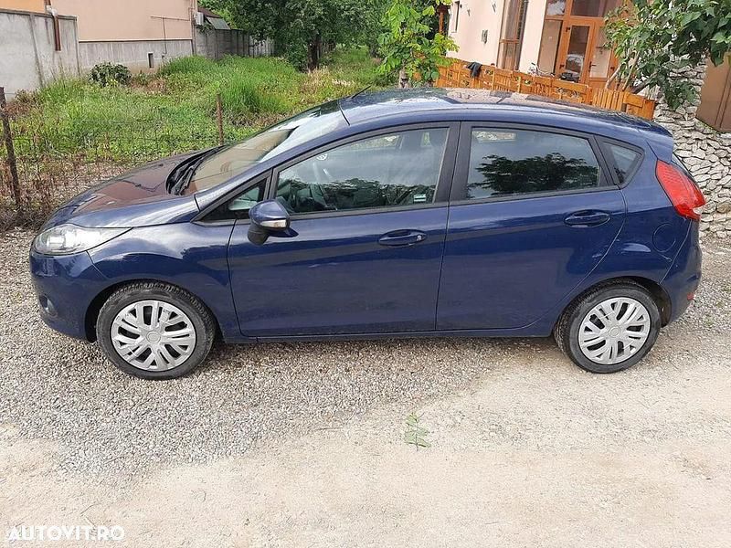 Culoarealbastru Utilizat 2009 Ford Fiesta Trend Hatchback | 2.500 EUR (Preț OK) - Imagine 1/4