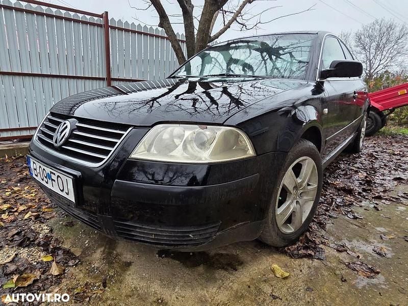 Second-hand VW Passat Trendline 101 CP (74 kW) 2001 Culoarenegru Berlinǎ
