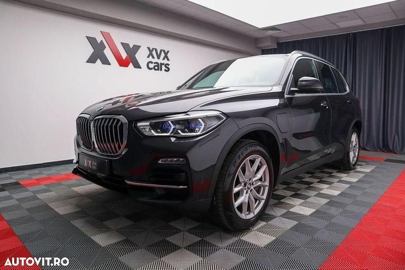 Gri Utilizat 2020 BMW X5 Comfort Edition SUV | 44.200 EUR (Preț bun) - Imagine 1/4