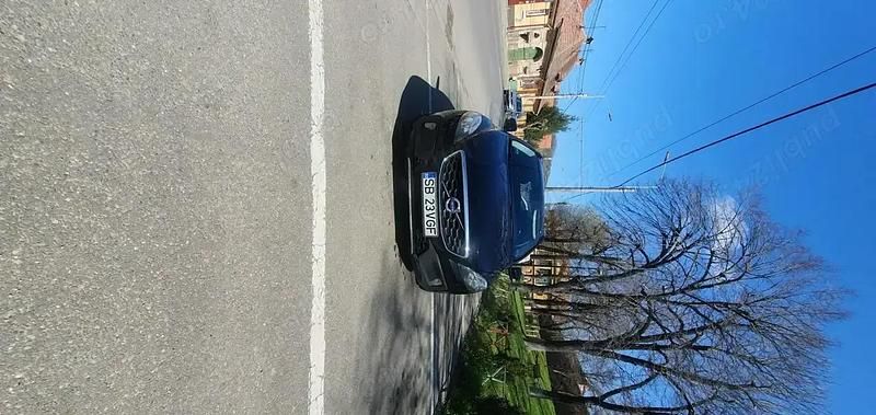 Second-hand Volvo V40 150 CP (110 kW) 2015 Hatchback