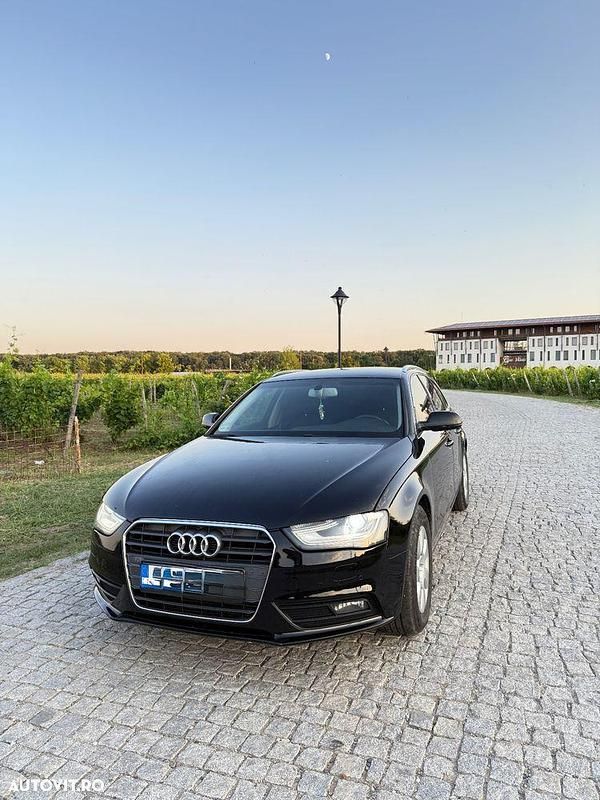 Negru Utilizat 2013 Audi A4 Break | 6.500 EUR (Preț bun) - Imagine 1/4