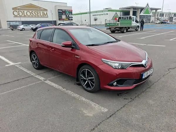 Second-hand Toyota Auris Hybrid 100 CP (73 kW) 2018 Hatchback