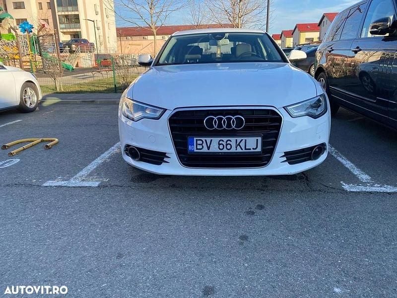Second-hand Audi A6 S-Line 190 CP (139 kW) 2015 Culoarealb Berlinǎ