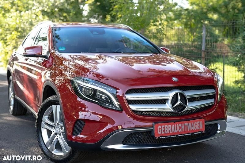 Culoarerosu Utilizat 2017 Mercedes GLA220 Edition SUV | 14.650 EUR (Super Preț) - Imagine 1/4