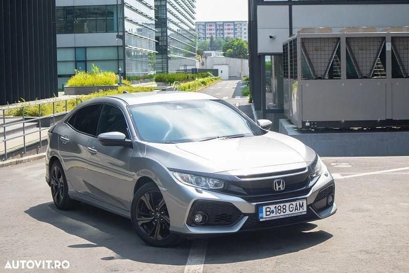 Gri Utilizat 2017 Honda Civic Elegance Hatchback | 13.800 EUR (Preț OK) - Imagine 1/4