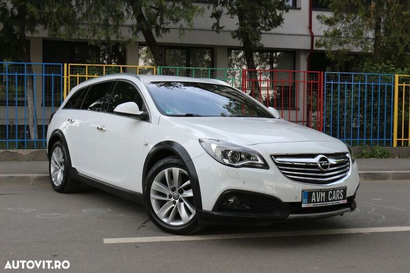Alb Utilizat 2014 Opel Insignia Country Tourer Break | 10.499 EUR - Imagine 1/4