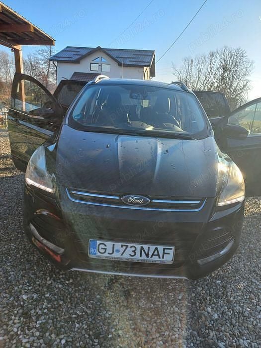 Negru Utilizat 2013 Ford Kuga SUV | 8.000 EUR (Puțin scump) - Imagine 1/4