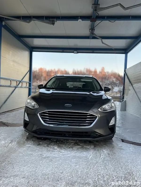 Gri Utilizat 2019 Ford Focus Titanium Break | 9.600 EUR (Preț OK) - Imagine 1/4