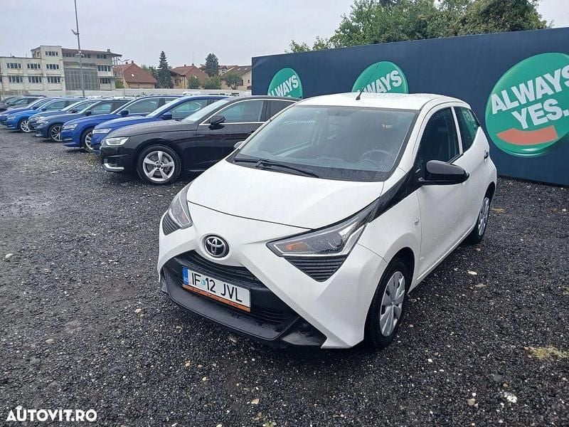 Culoarealb Utilizat 2020 Toyota Aygo Hatchback | 8.950 EUR (Preț OK) - Imagine 1/4