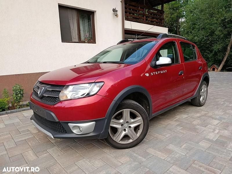 Rosu Utilizat 2014 Dacia Sandero Stepway Hatchback | 4.700 EUR (Preț OK) - Imagine 1/4