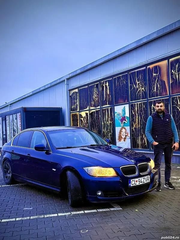 Second-hand BMW 320 177 CP (130 kW) 2010 Berlinǎ