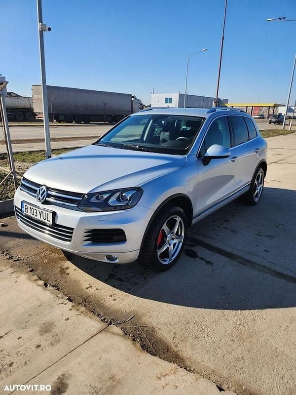 Culoaregri Utilizat 2013 VW Touareg SUV | 13.000 EUR (Preț OK) - Imagine 1/4