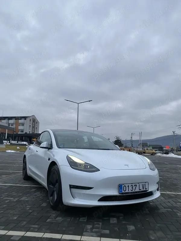 Alb Second-hand 2022 Tesla Model 3 Berlinǎ | 26.900 EUR (Preț OK) - Imagine 1/4